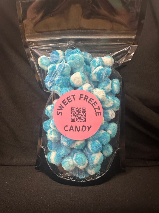 Sour blue Razzzzz Rainbow Crunch